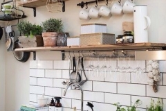 Unfitted French style kitchen