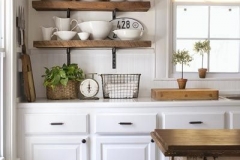 Unfitted French style kitchen